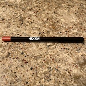 GXVE Beauty by Gwen Stefani Anaheim Line Clean Waterproof Lip Liner